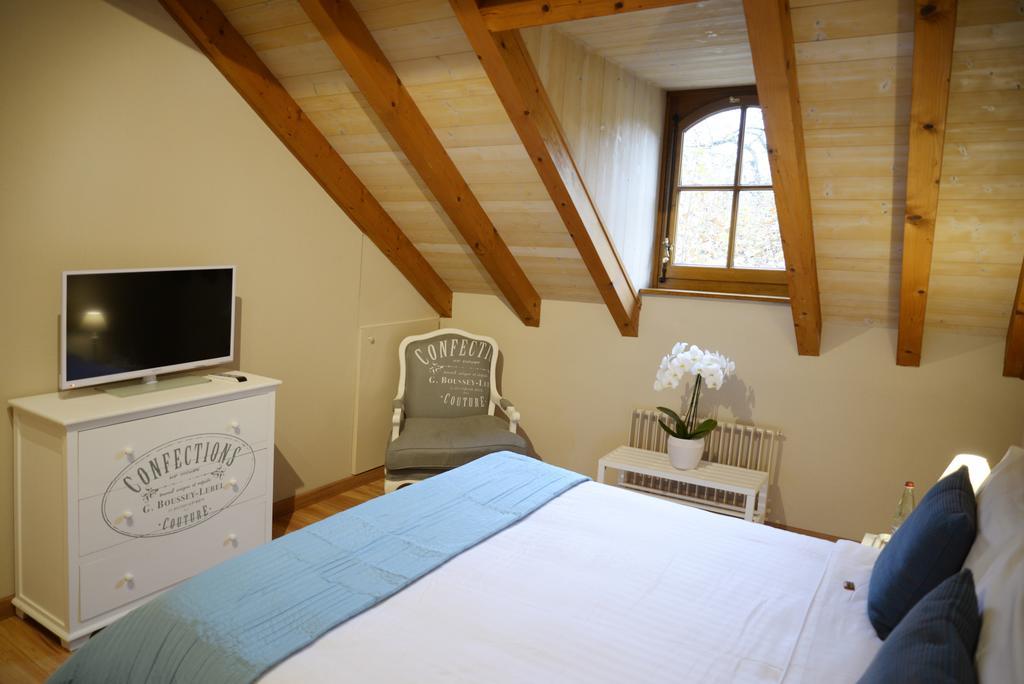 Auberge Communale De Carouge מראה חיצוני תמונה