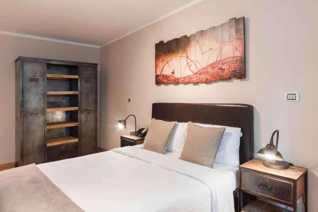 Auberge Communale De Carouge מראה חיצוני תמונה