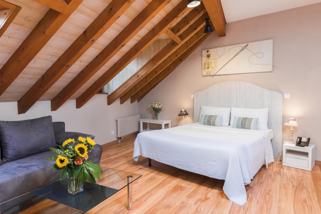 Auberge Communale De Carouge מראה חיצוני תמונה
